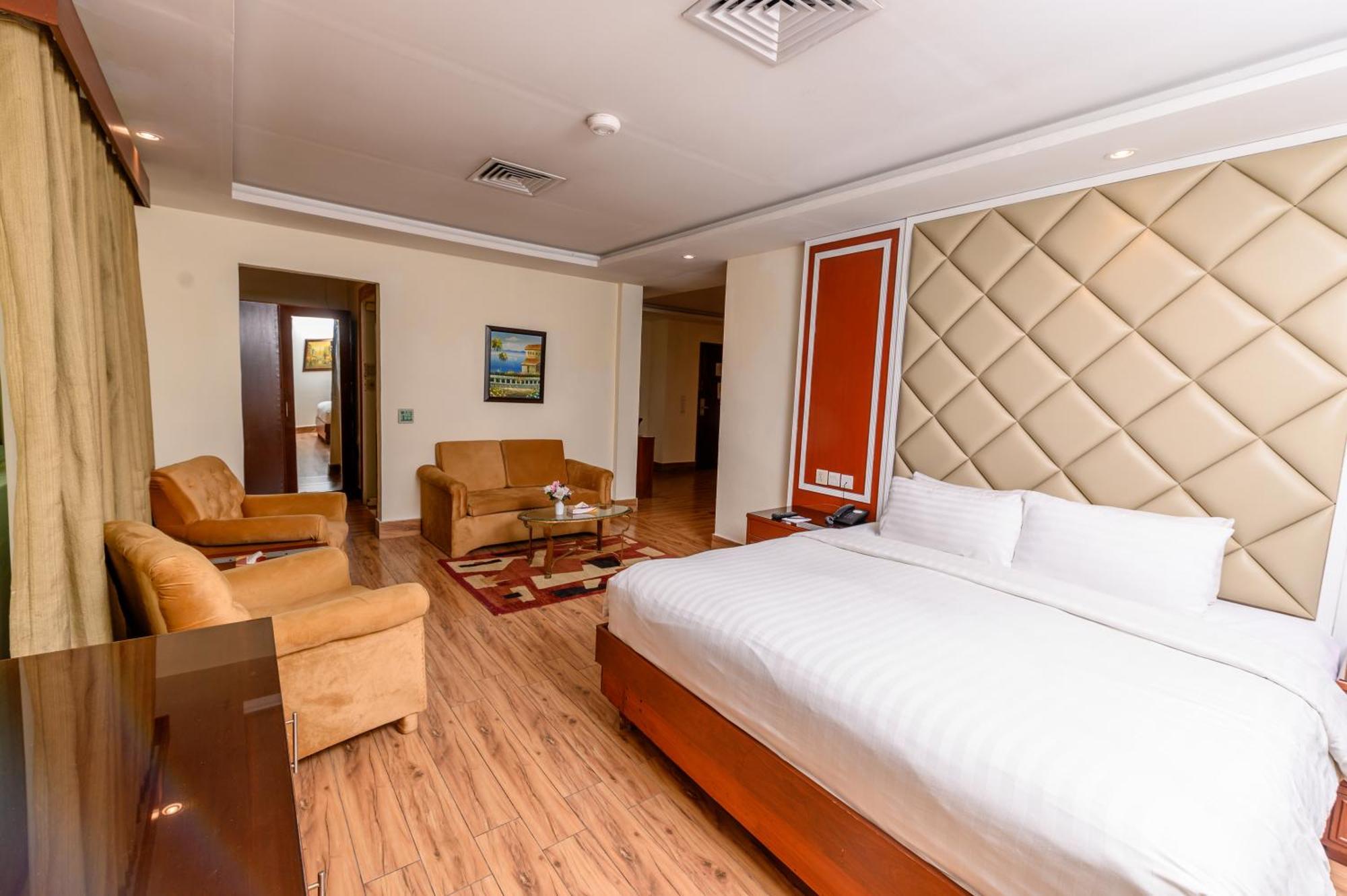 Hotel One Faisalabad Eksteriør billede