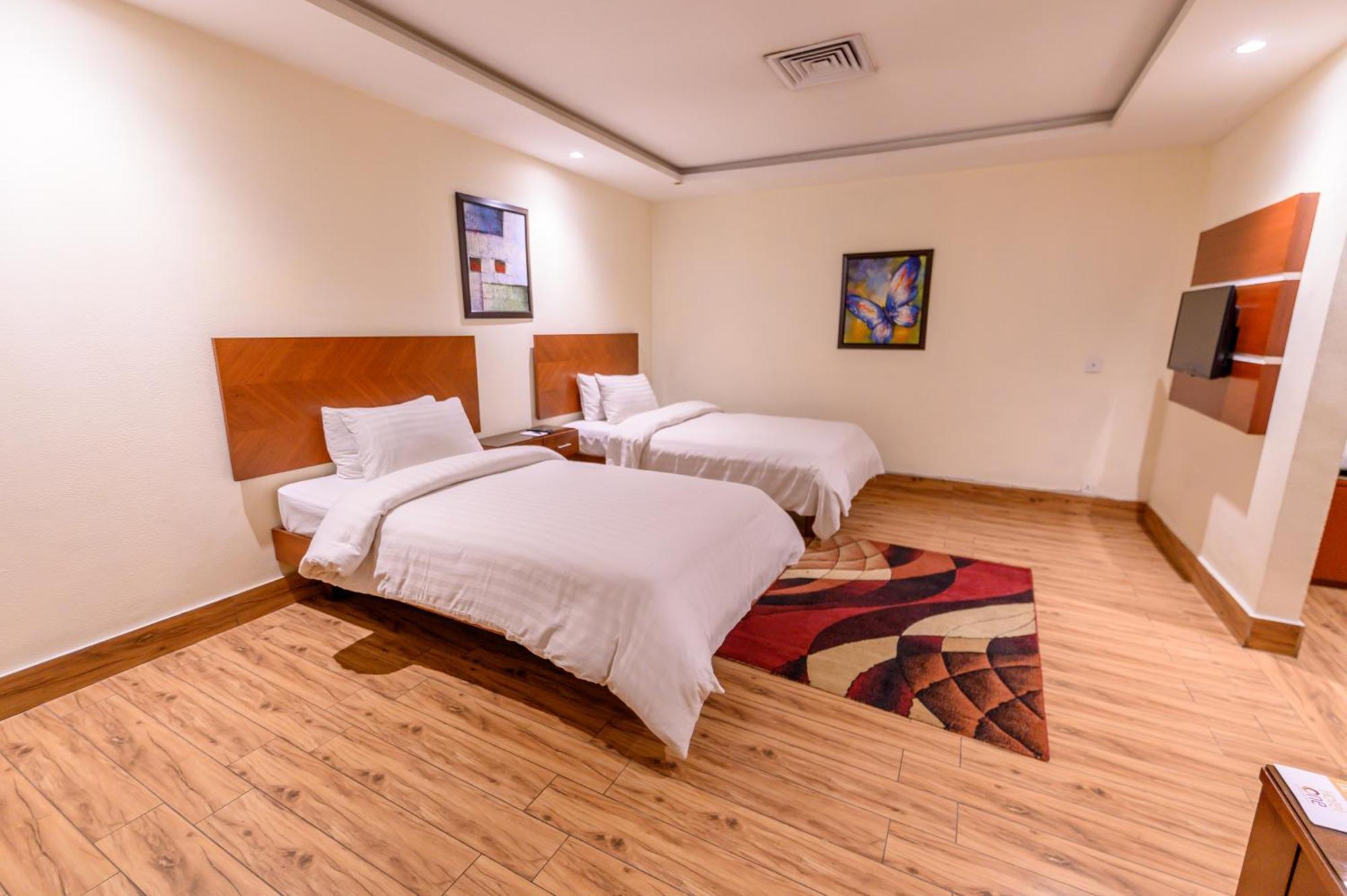 Hotel One Faisalabad Eksteriør billede
